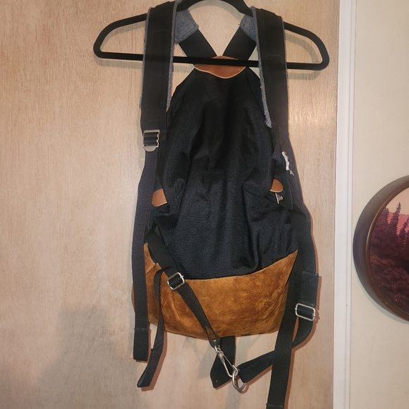 The North Face leather bottom backpack - Picture 4 of 7